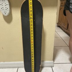 Enuff Skateboards Futurism Complete Skateboard Adult Unisex Black 7-1/2x 29-1/2... super slider