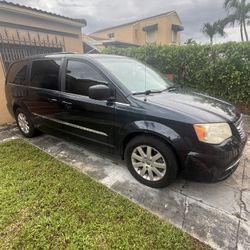 2014 Chrysler Town & Country