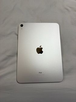 10.9 inch silver iPad *wifi only*
