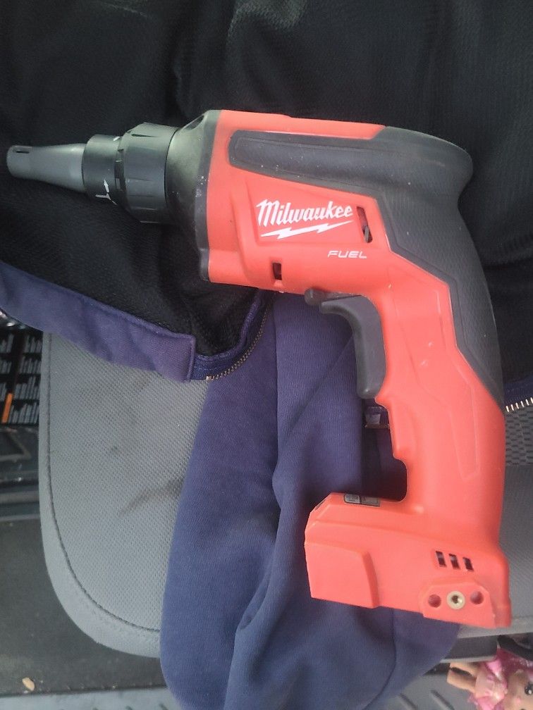 Milwaukee Screw Gun
