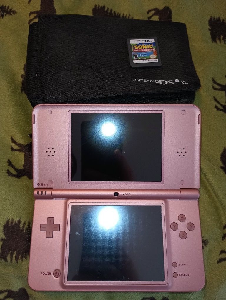 Pink Nintendo DSI XL Bundle