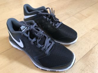 Nike Flex Supreme TR4 Size 5Y NEW IN BOX