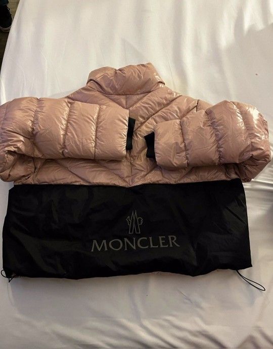 Moncler Cropped Puffer Jacket