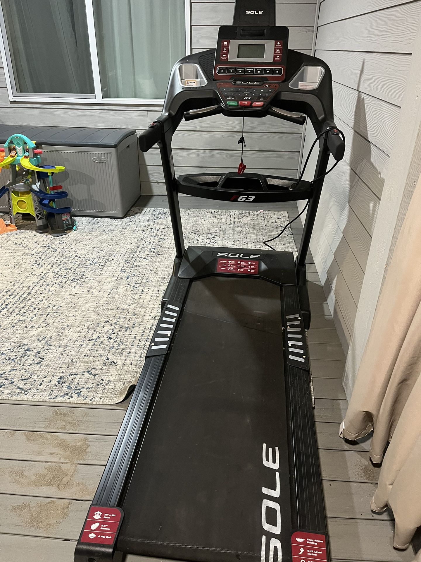 Sole F63  Treadmill 