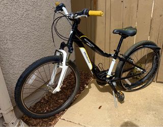 Specialized Hotrock 24" Kids Mountain Bike, 21 Speed, Black