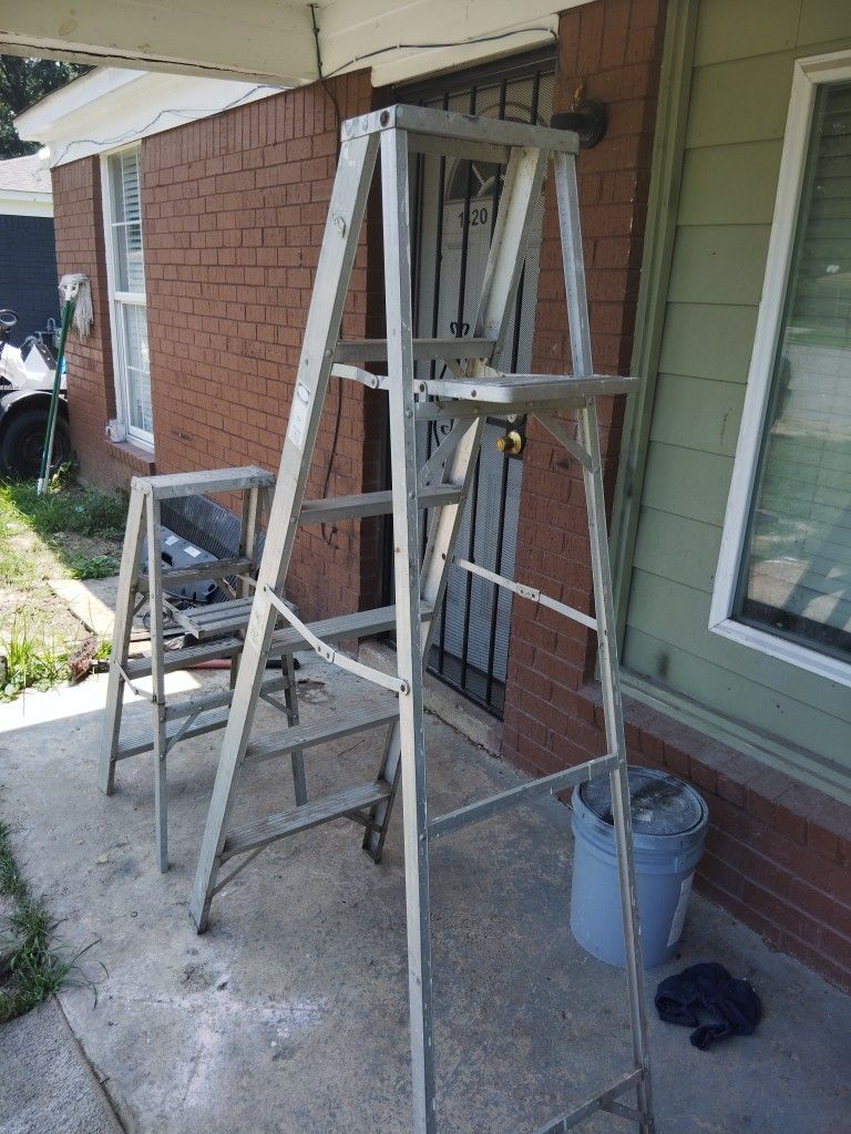 6 Foot And 4 Foot Aluminum Ladder 🪜 Both For50 Dollars Cash