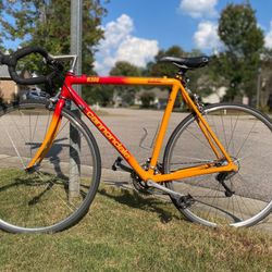 🚴‍♂️ Cannondale R300 Road Bike – Lightweight Aluminum Racer, 23” Frame, 21-Speed 🚴‍♂️