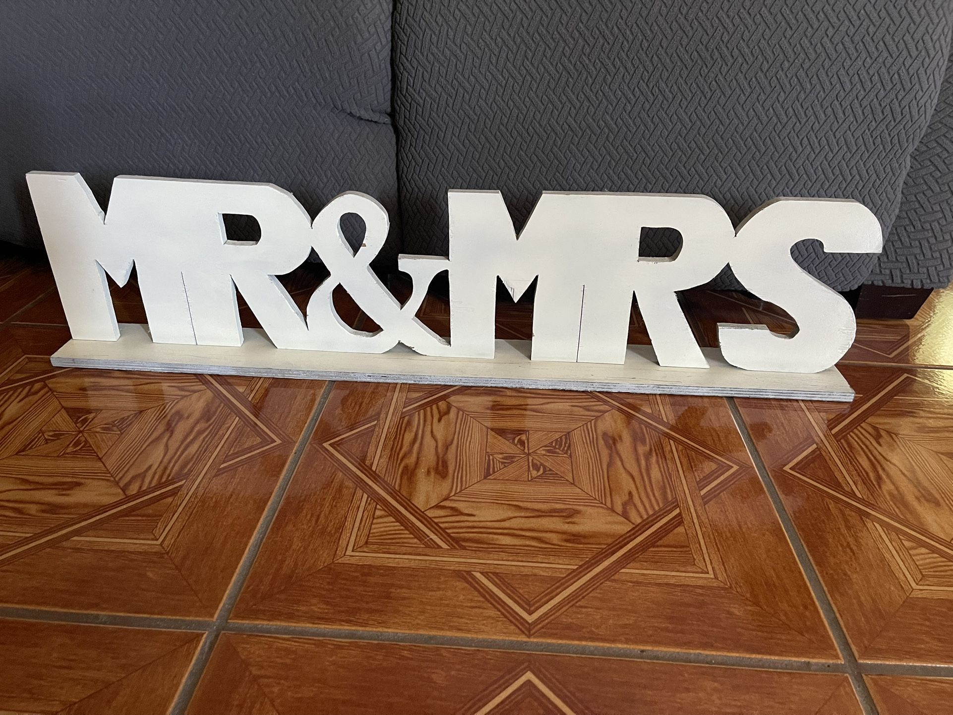 MR & MRS Sign 🪧 Letrero:Señor Y Señora.
