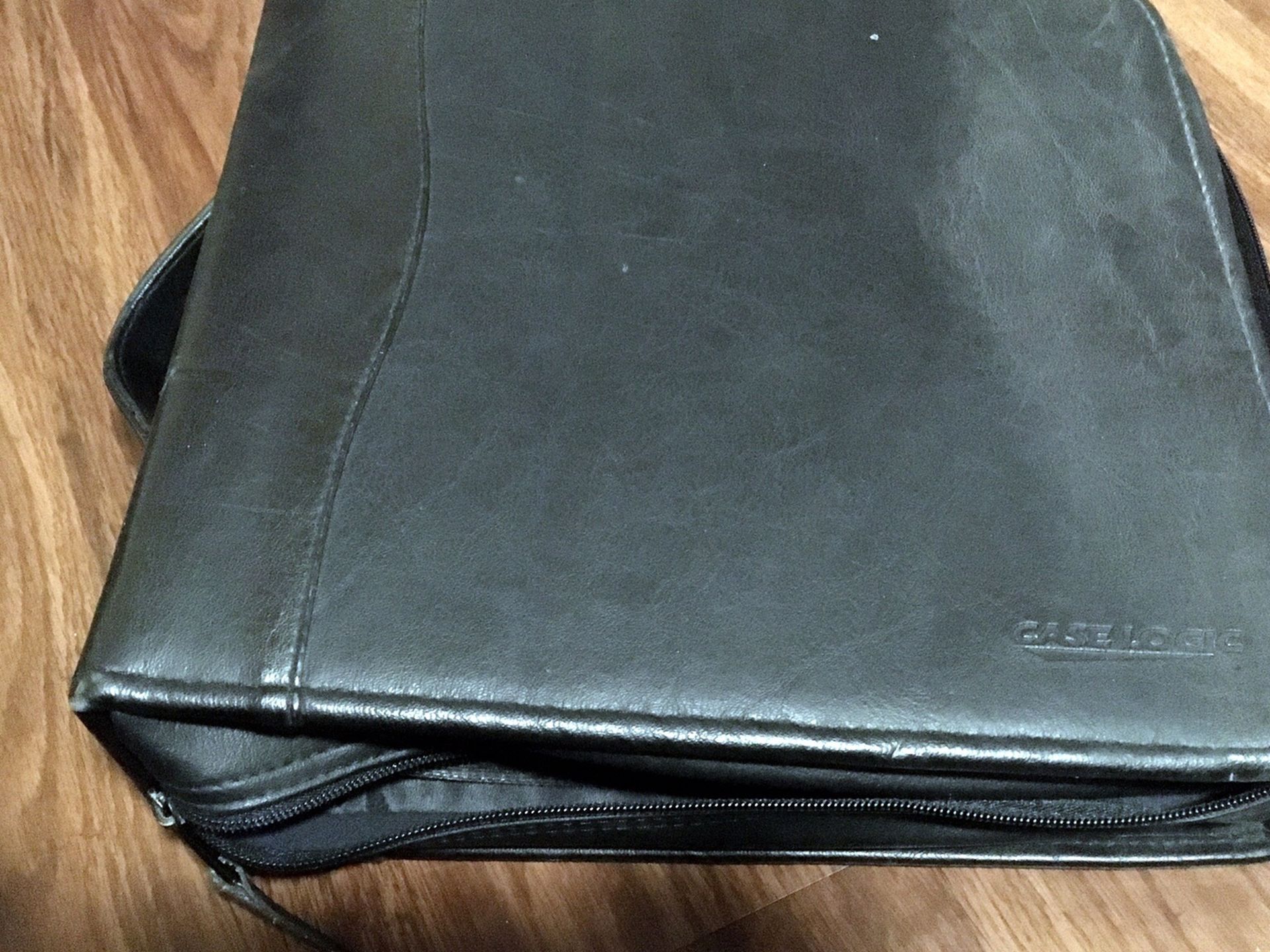 200 CD Leather Case