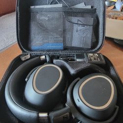 Sennheiser MB 660 UC Bluetooth Headphones, ANC In Like New Condition