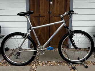 48cm Beautiful Vintage 1997 Diamondback Zetec 2.1 Mountain Bike With Updates