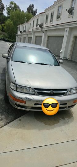 1998 nissan máxima