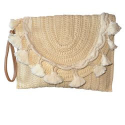 Straw Clutch Summer Evening Handbag Summer Beach Party Purse Woven New No Tags  Elevate your summer evening look with this stylish woven straw clutch.