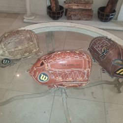 Baseball Sports Gloves, 2 Wilson A2000, 1 Mizuno Glove