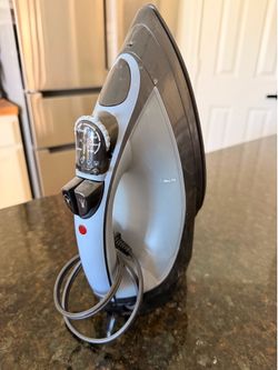 Sunbeam Steam Master Drip-Free Iron w/ Steam Burst – Works Great