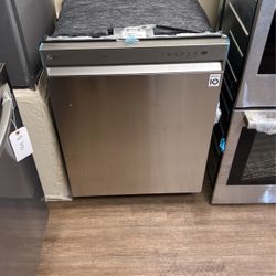 LG Dishwasher Open Box Brand New