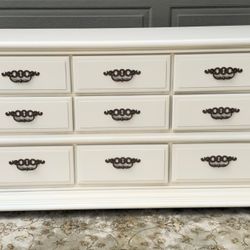 Beautiful Solid Wooden Dresser 