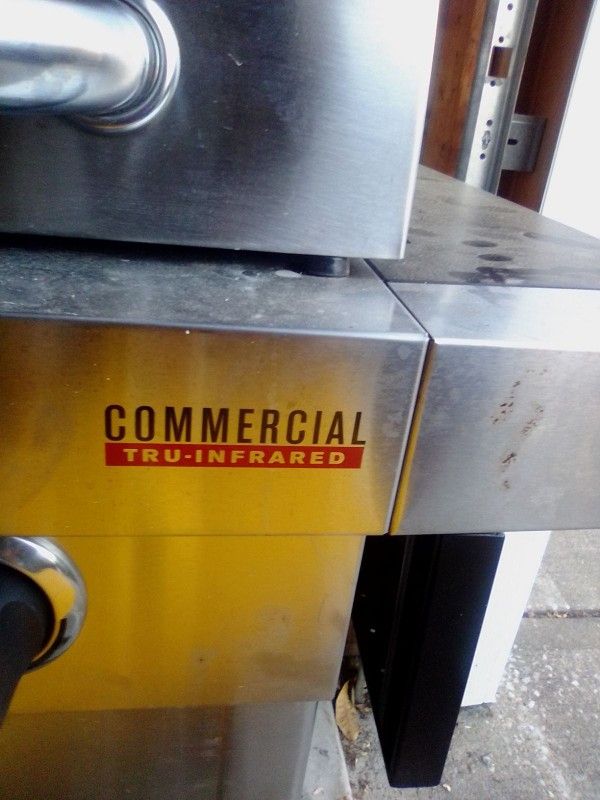 Brand New Commercial Infrared  Gas Grill With New Utensils And Propane 