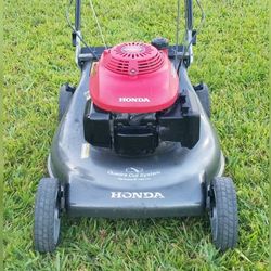 Self Propelled Honda Lawn Mower $240 Firm