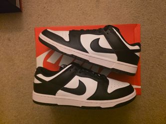 Nike Dunk Low Panda size 9.5 mens