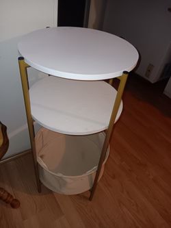 3 Shelf Stand .