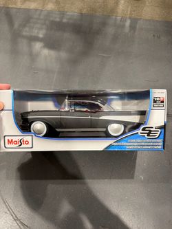 Maisto Special Edition 1:18 Die-Cast Car