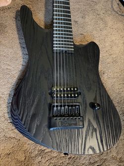 Hapas Ashen 728 Guitar - Scarred Black - Evertune