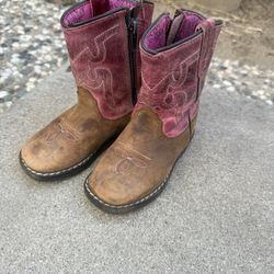 Shyanna Boots- Girls Size 6D