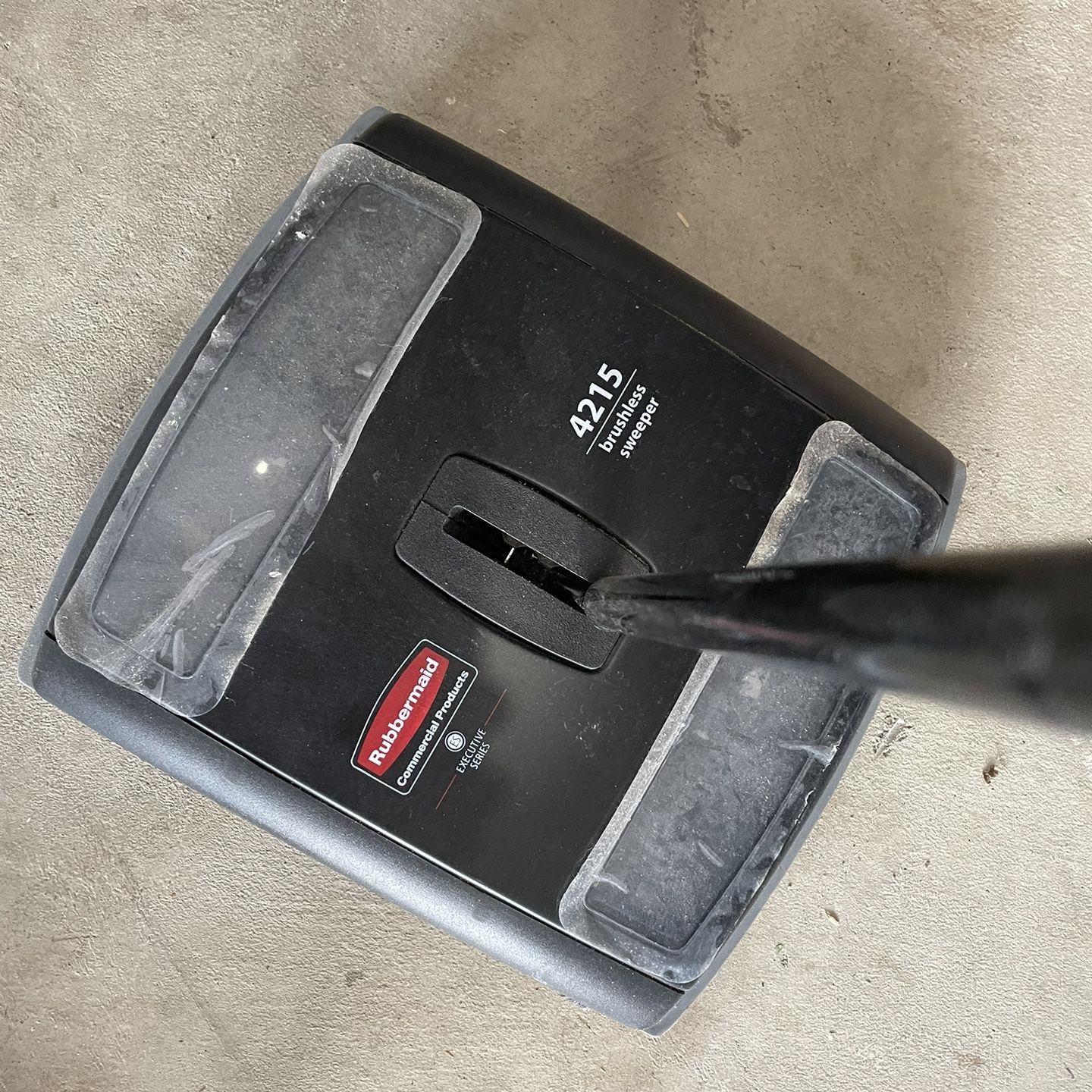 rubbermaid brushless sweeper 4215