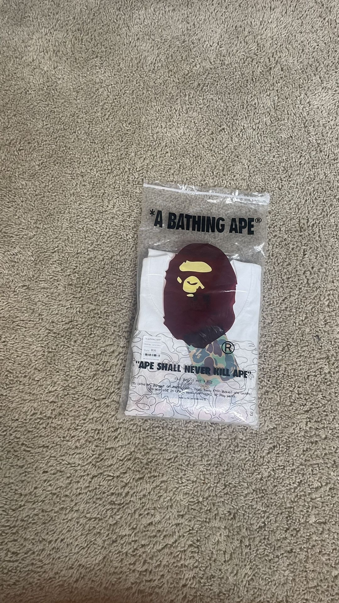 Bathing ape Bape, white, Burberry,medium
