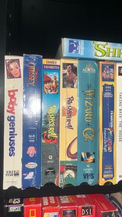 30 VHS movie bundle lot all for $40
