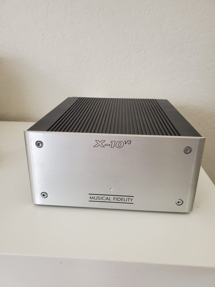 Musical Fidelity X-10v3 Tube buffer