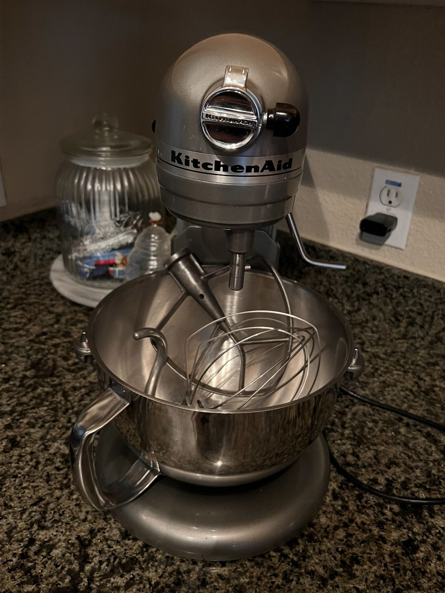 Stand Mixer 5.5 Quart Professional 550 HD