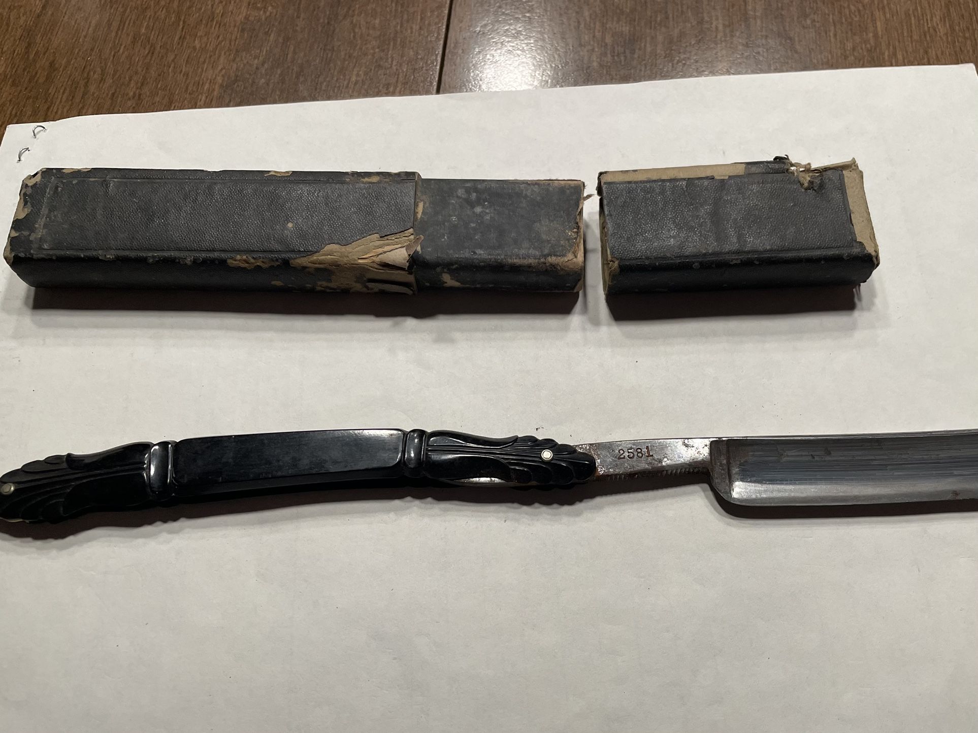 Antique Antoni Harrods Straight Razor #2581