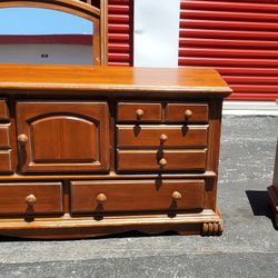 (FREE LOCAL DELIVERY) Solid wood dresser and nightstand 