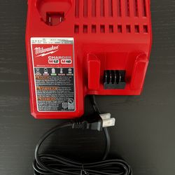 Milwaukee M12/M18 Battery Charger 