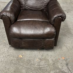 Like a new real brown leather recliner Like a new real brown leather recliner