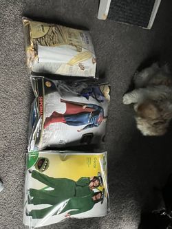 Costumes Adult 20 Each