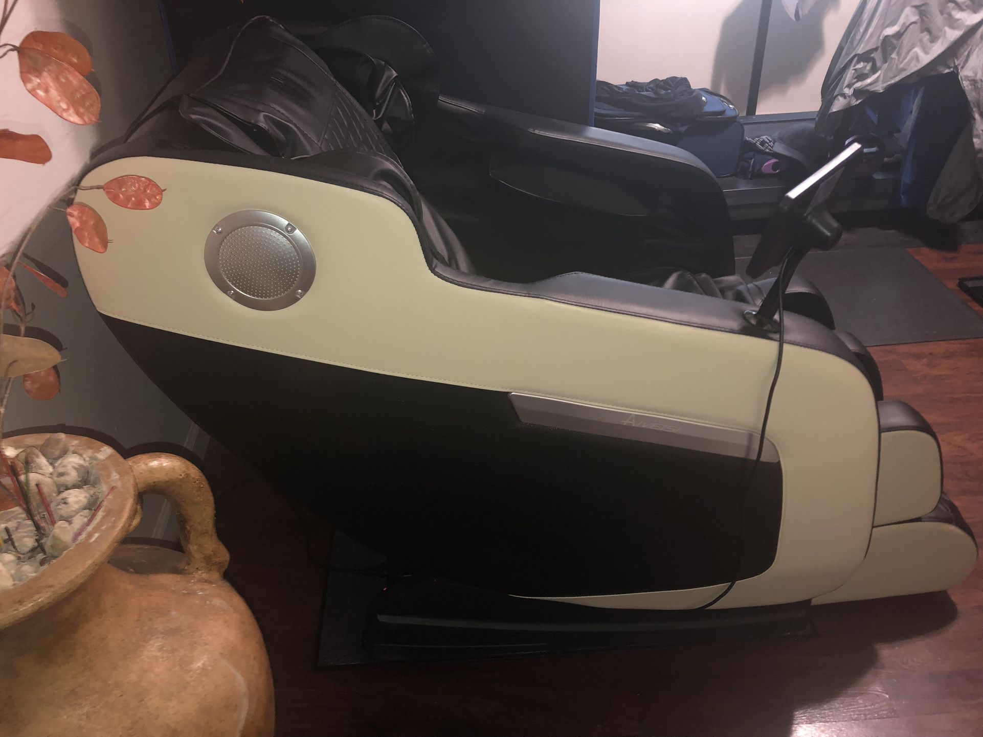Zero Gravity Heated Massage Chair 