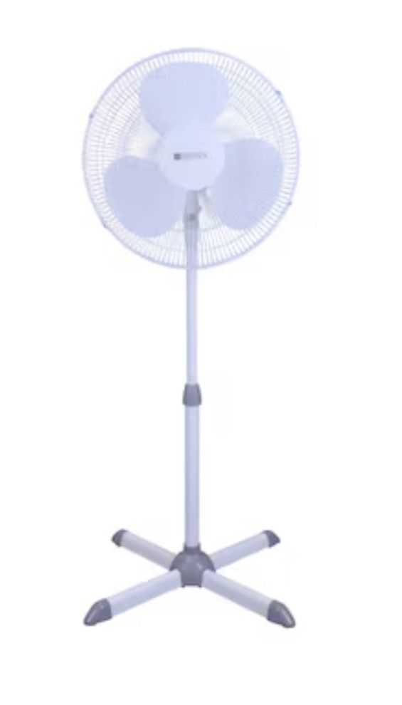Utilitech 16-in 120-Volt 3-Speed Indoor White Oscillating Pedestal Fan