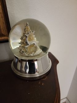 Musical Water Globe 