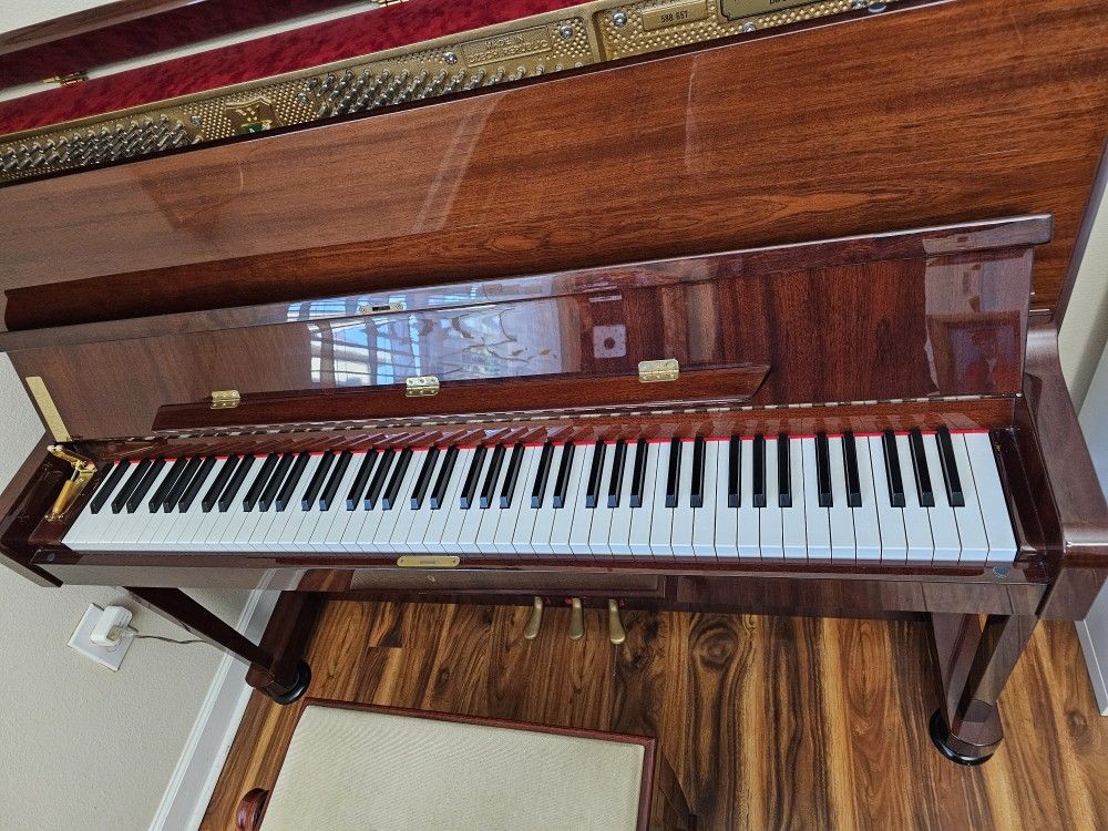 Petrof Upright Piano Model P115 II C Excellent Condition