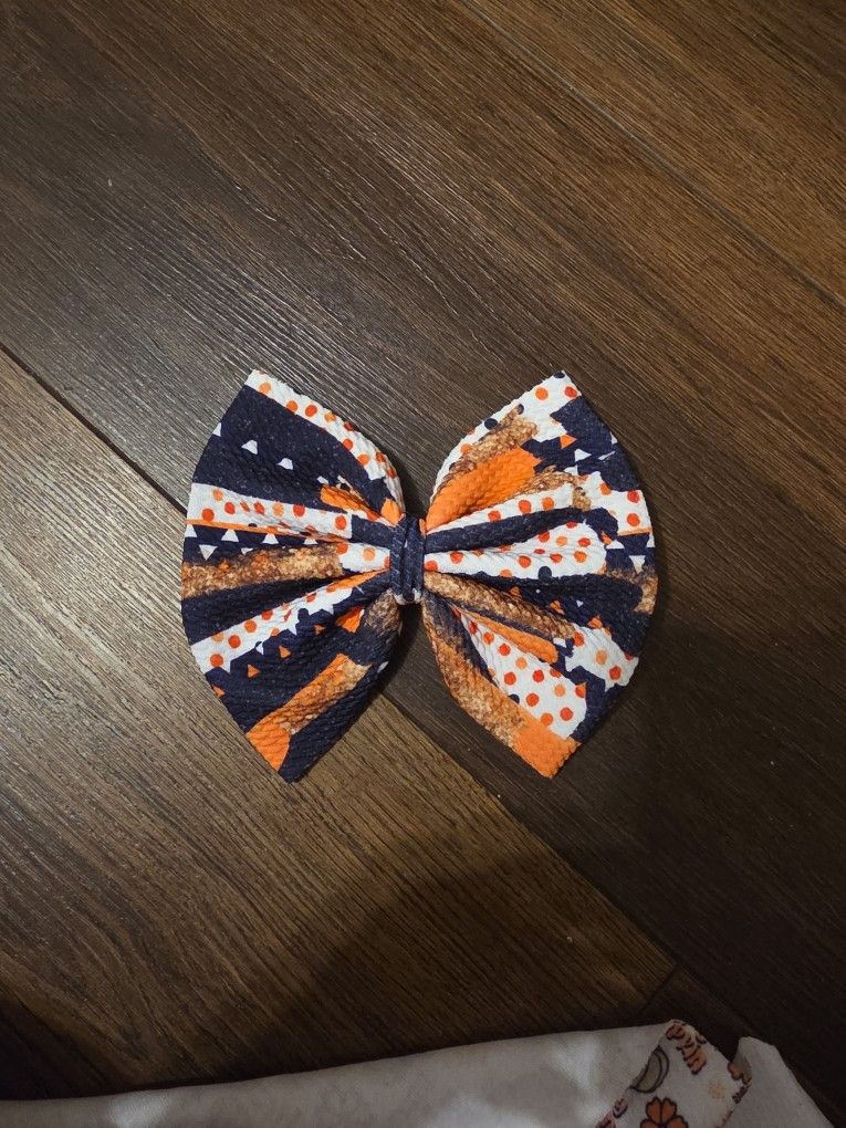 HANDMADE HAIRBOW