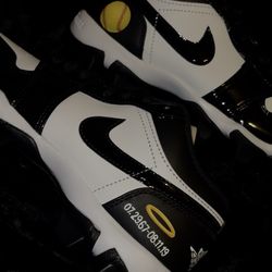 custom softball cleats