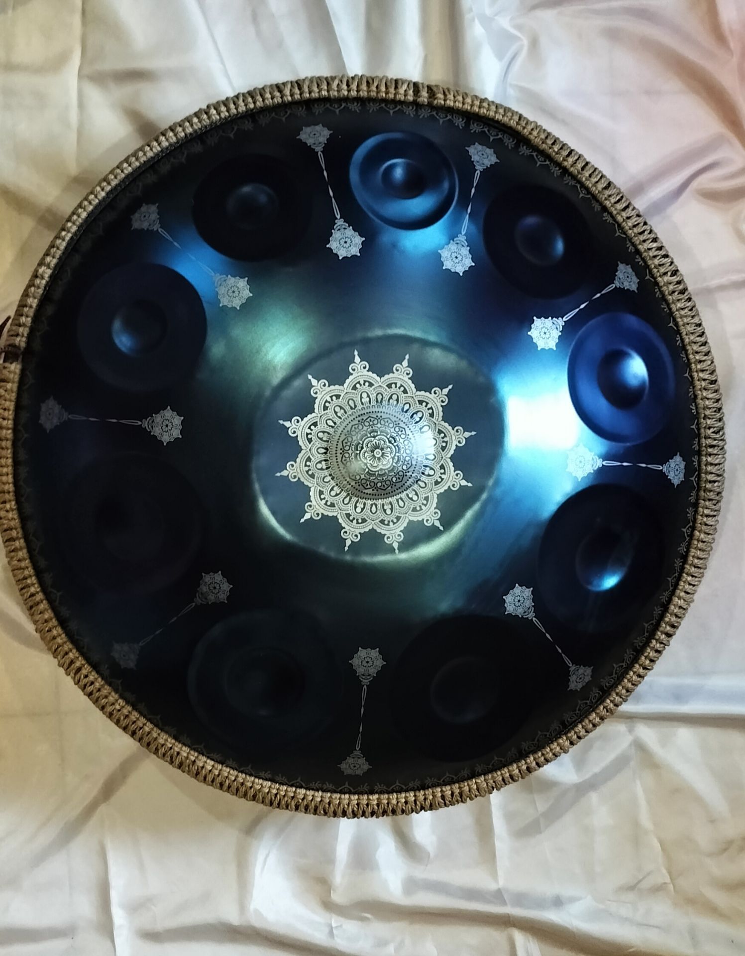 Brand new handpan drum 22" 10 notes 432 Hz D minor with mandala design