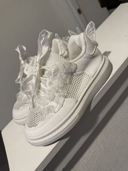 Girls All White Lace Sneakers Size 2Y
