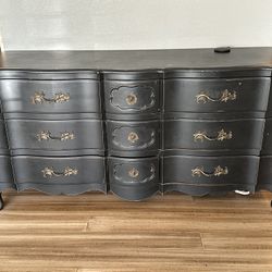 Rustic Old Wood Dresser W/Side Bed Tables