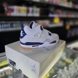 Jordan 4 SB Navy