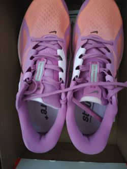 Nike structure plus women size 11 men size 9