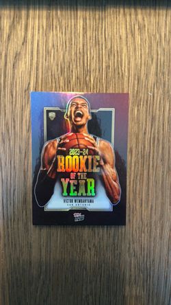 Victor Wembanyama 2023-2024 Rookie of the Year Refractor Card